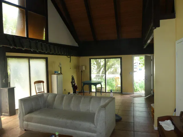 Residence photo 12