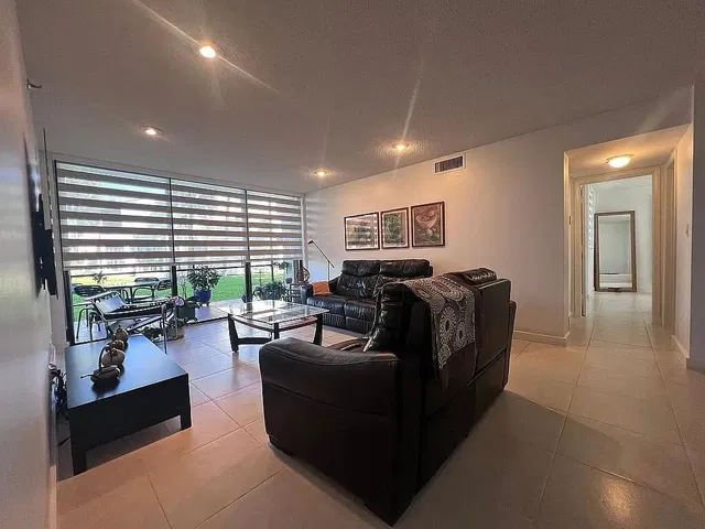 Unit 105 photo 11