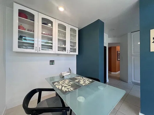 Unit 105 photo 14