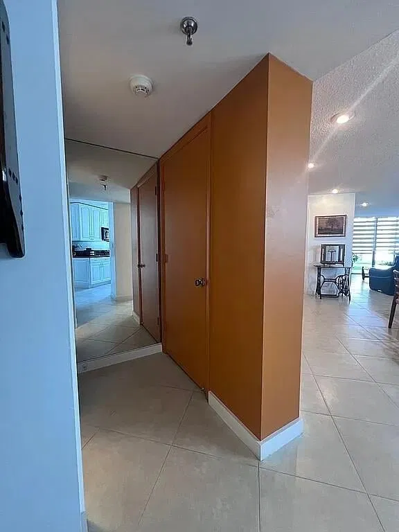 Unit 105 photo 15