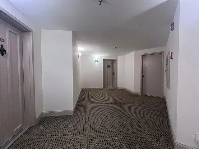 Unit 105 photo 37