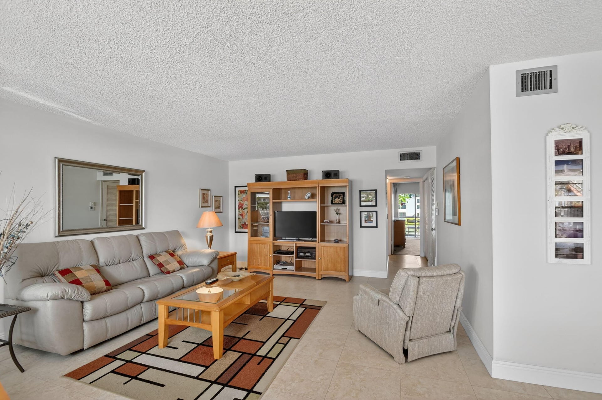 Residence photo 4