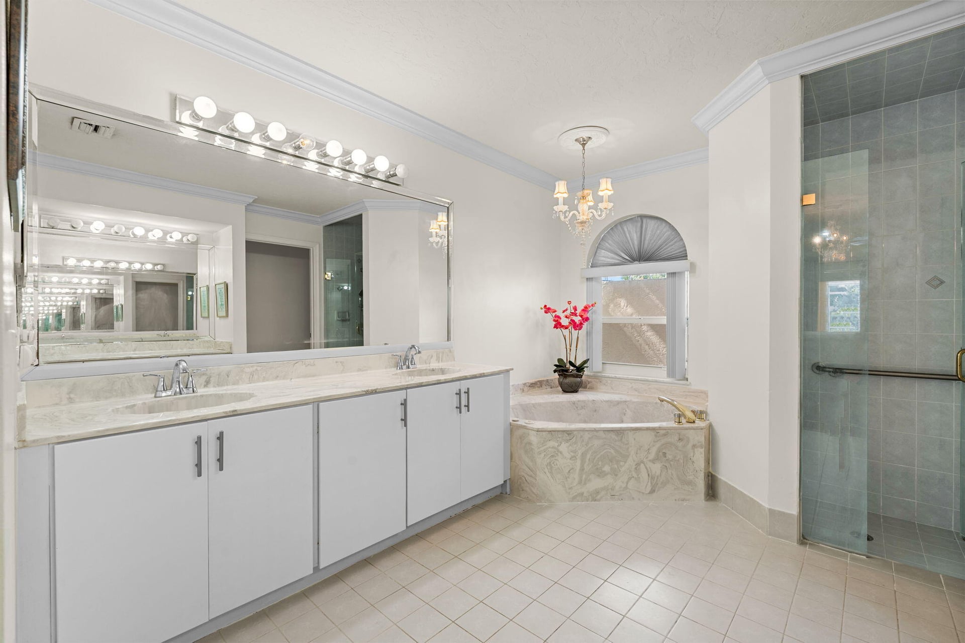 Residence photo 26
