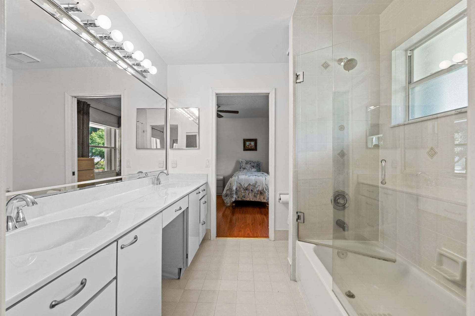 Residence photo 32