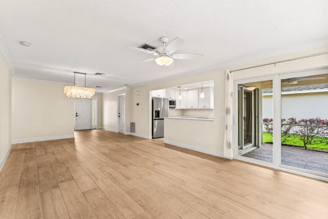 Residence photo 5