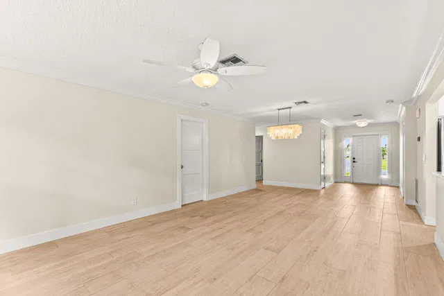 Residence photo 7
