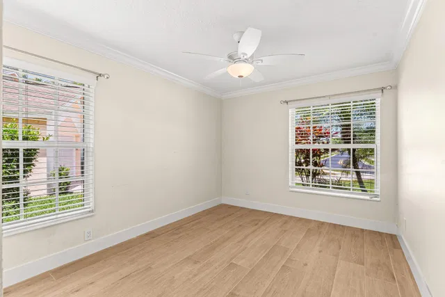 Residence photo 18