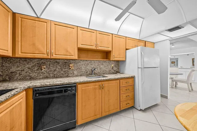 Unit 6150 photo 11