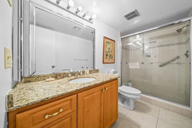 Unit 6150 photo 18