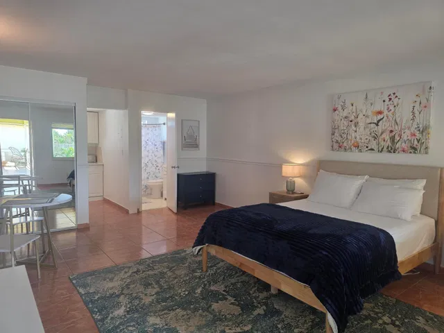  Unit 205 photo 4