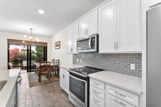 Residence photo 12