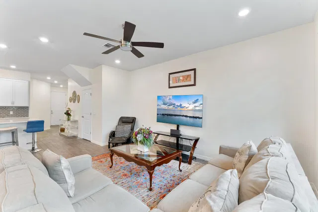 Residence photo 18