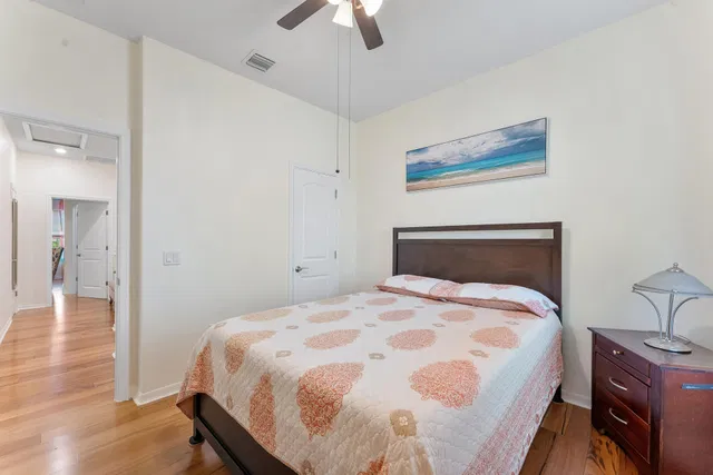 Residence photo 34