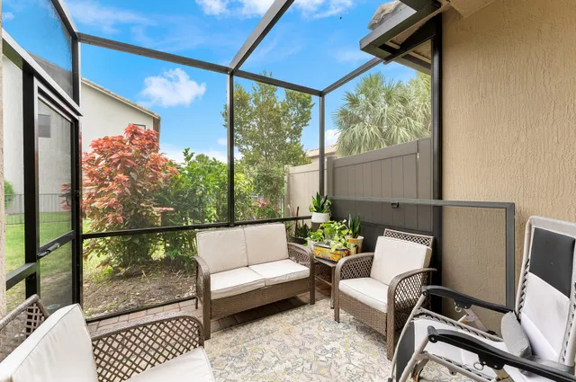 Residence photo 38