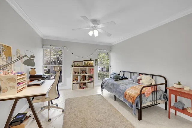 Unit 202 photo 14