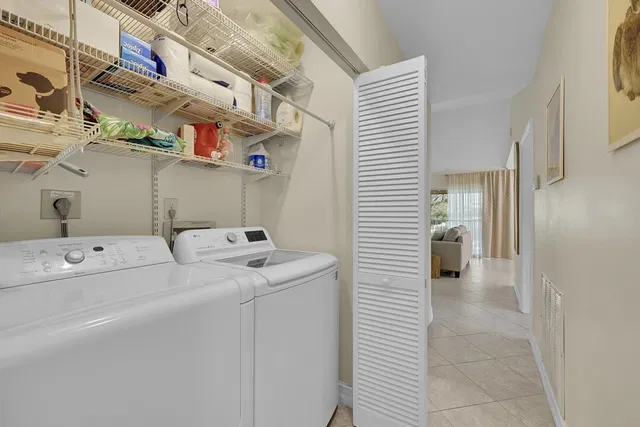 Unit 202 photo 18