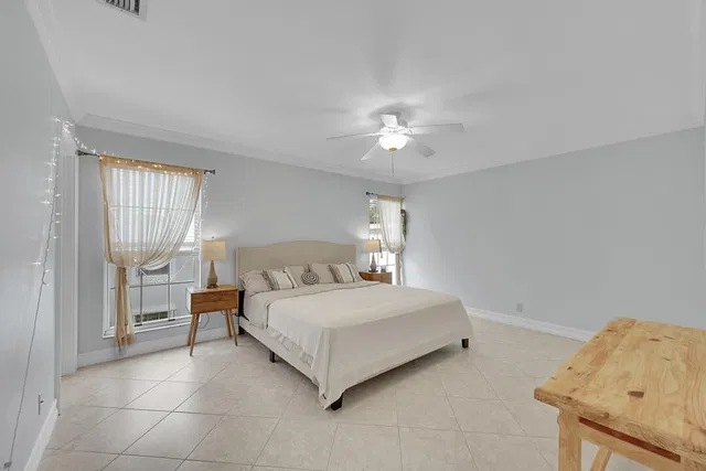 Unit 202 photo 21
