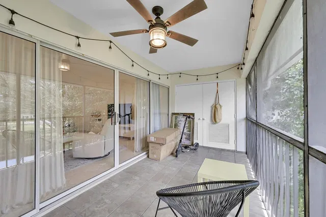 Unit 202 photo 23