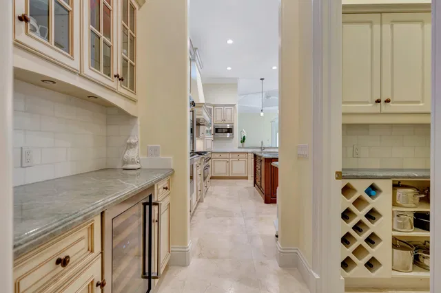 Admirals Cove Residence photo 22
