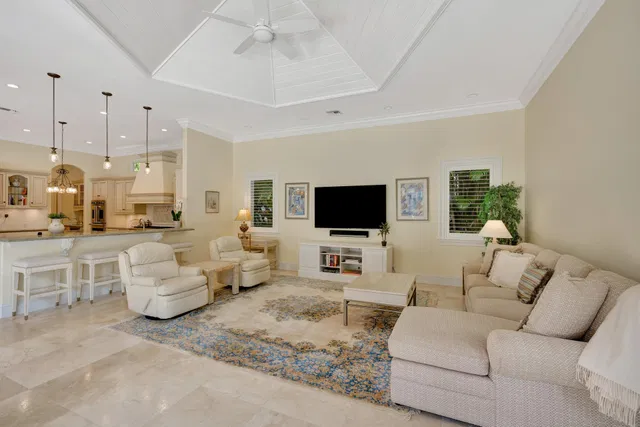 Admirals Cove Residence photo 24