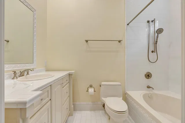 Admirals Cove Residence photo 35