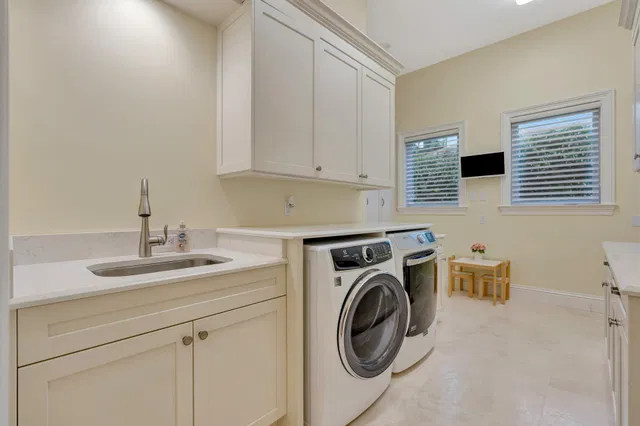 Admirals Cove Residence photo 38