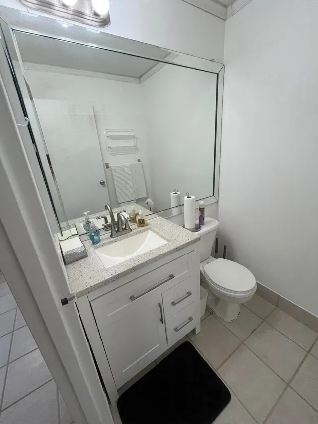 Unit 114 photo 11