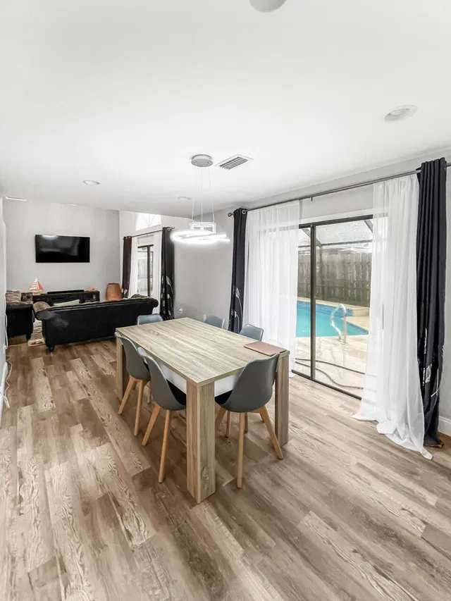 Residence photo 16