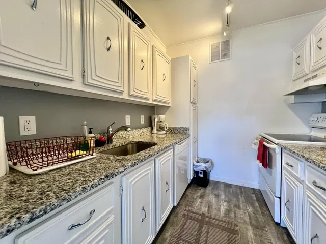 South Palm Beach Unit M5 photo 7