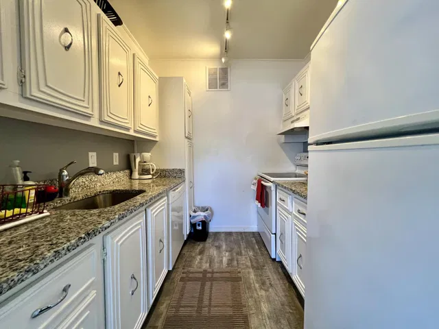 South Palm Beach Unit M5 photo 8