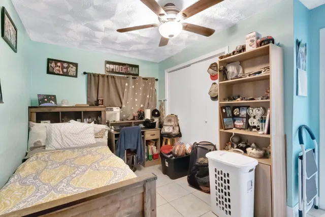  Unit A photo 39