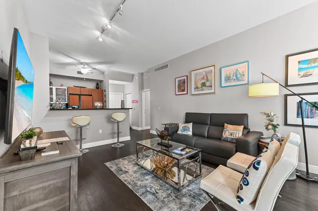 Windward Bay Lantana Unit 120 photo 3