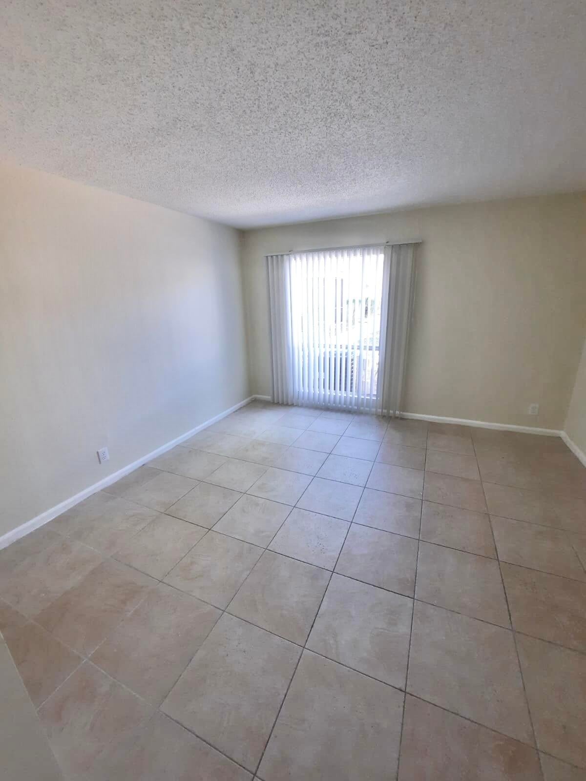 Unit B29 photo 6