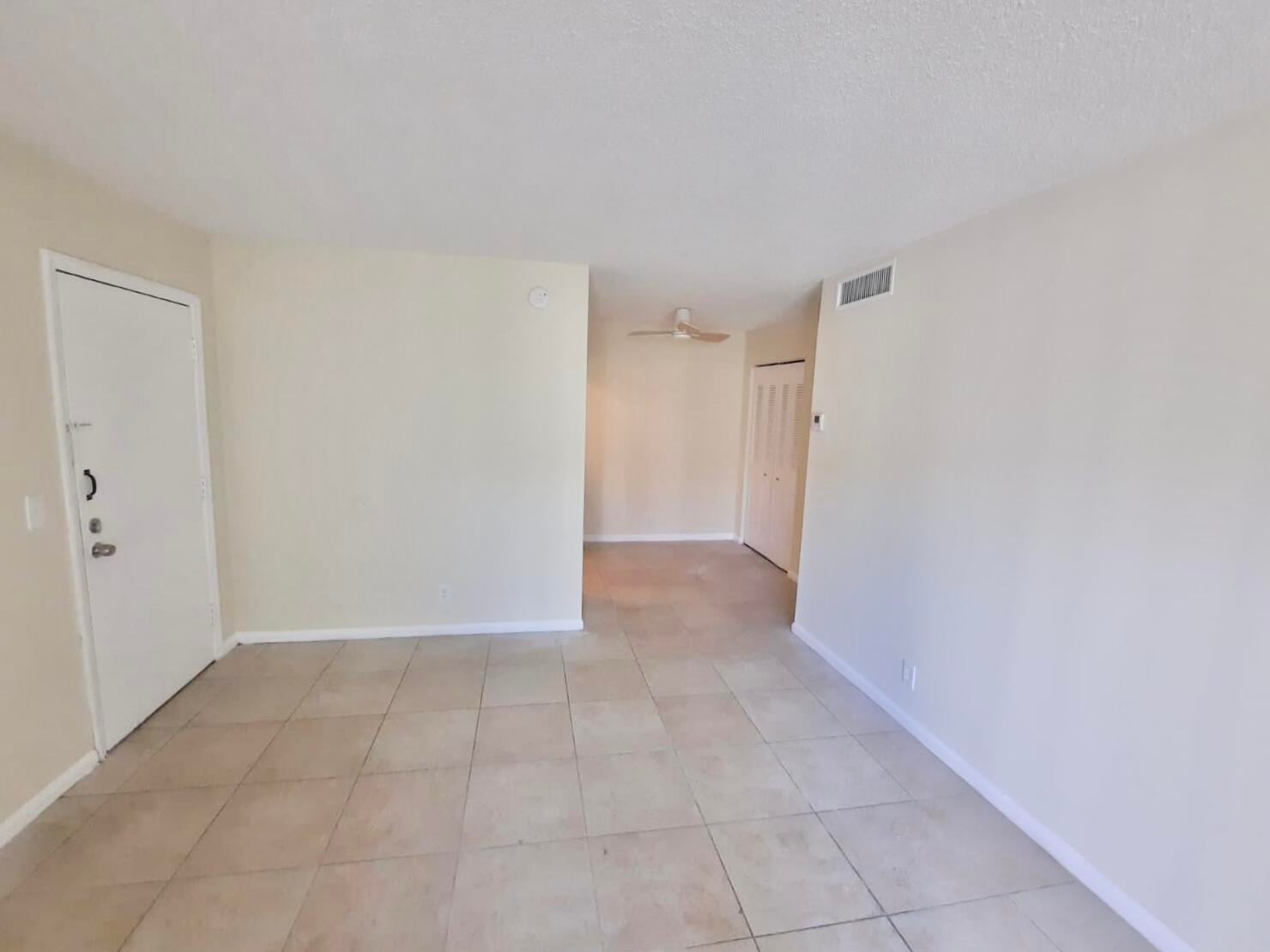 Unit B29 photo 8