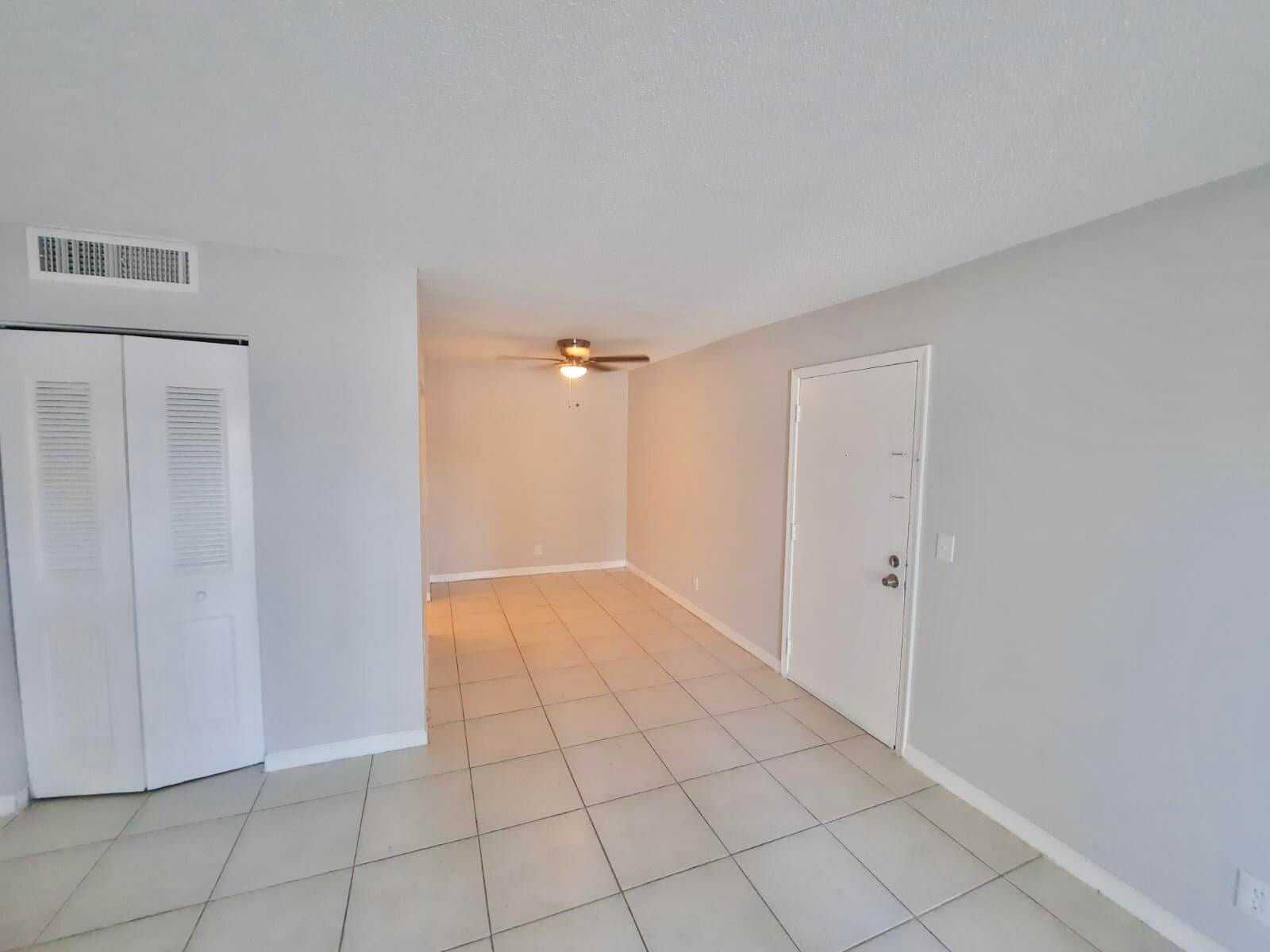 Unit B29 photo 13