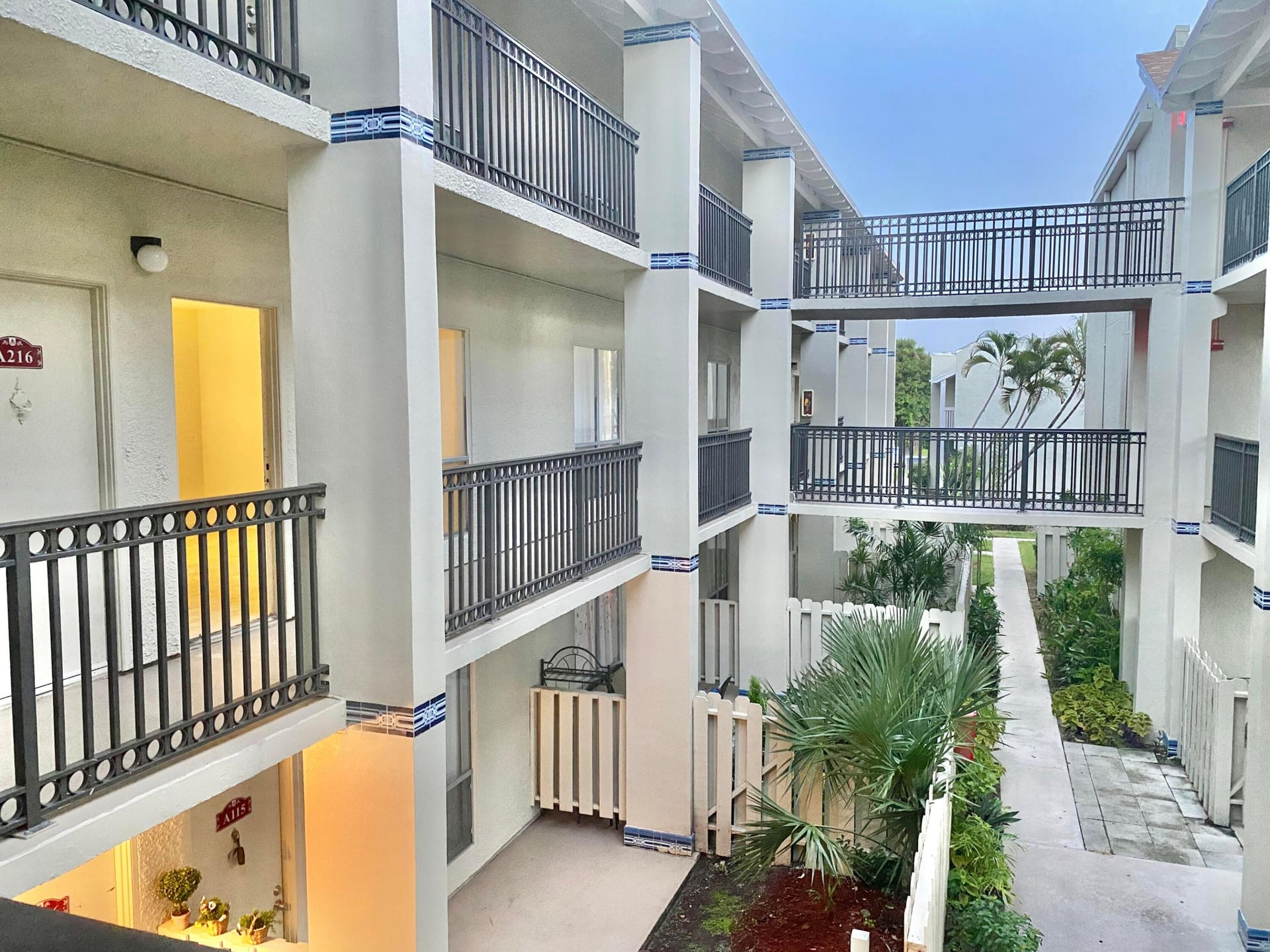 Unit B29 photo 18