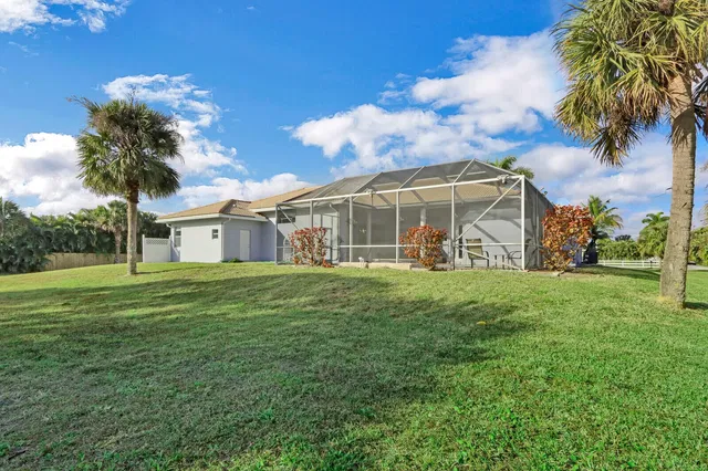 Residence photo 48