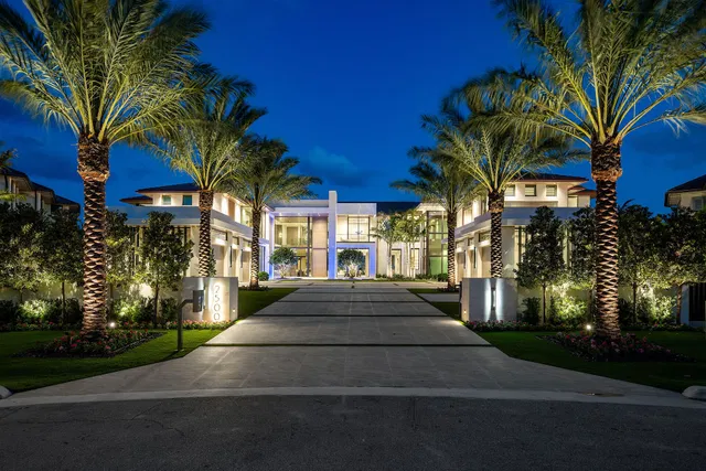 Royal Palm Yacht and Country Club Residence photo 3