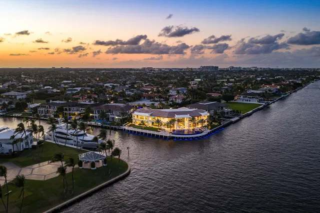 Royal Palm Yacht and Country Club Residence photo 10