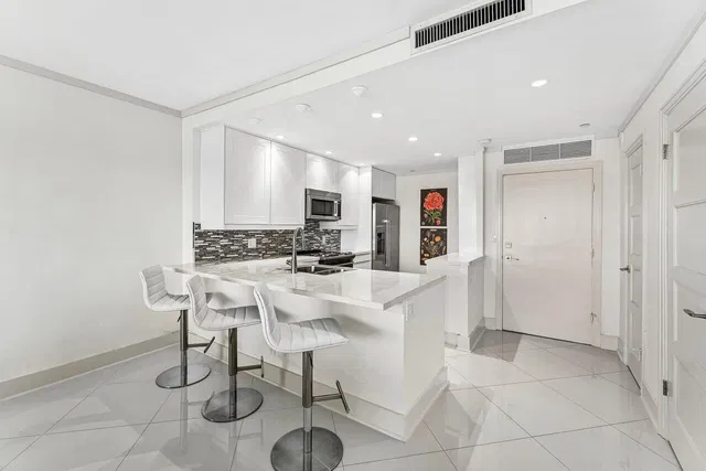 Boca Raton Unit Apt 9g photo 9