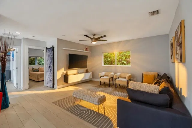 Lake Floresta Park Residence photo 27