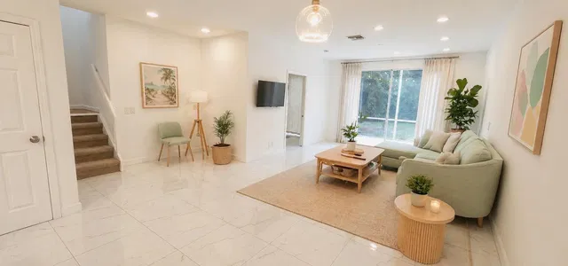 Residence photo 2