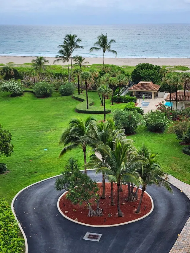Singer Island Unit 703 photo 2