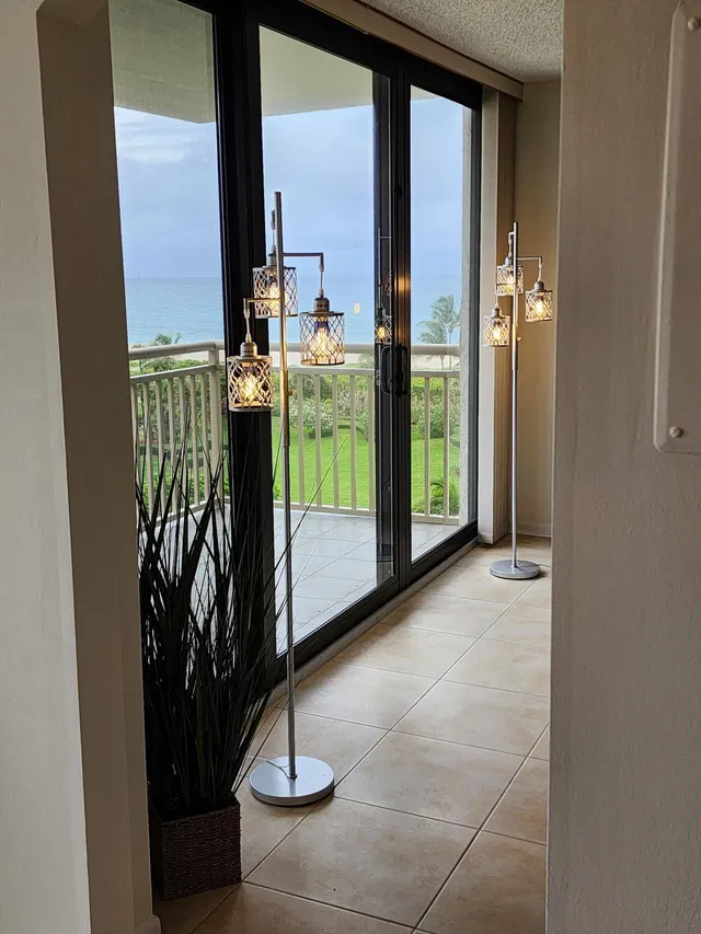 Singer Island Unit 703 photo 6