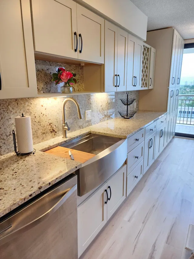 Singer Island Unit 703 photo 7