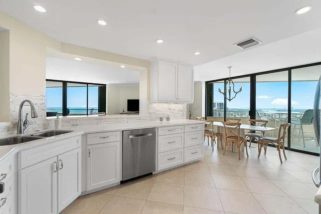 Singer Island Unit 19d photo 13