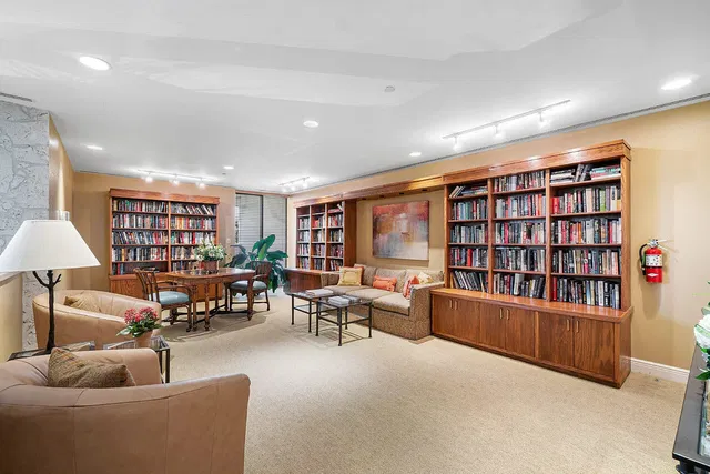 Singer Island Unit 19d photo 24