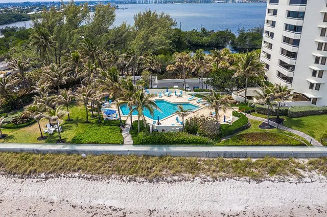 Singer Island Unit 19d photo 31