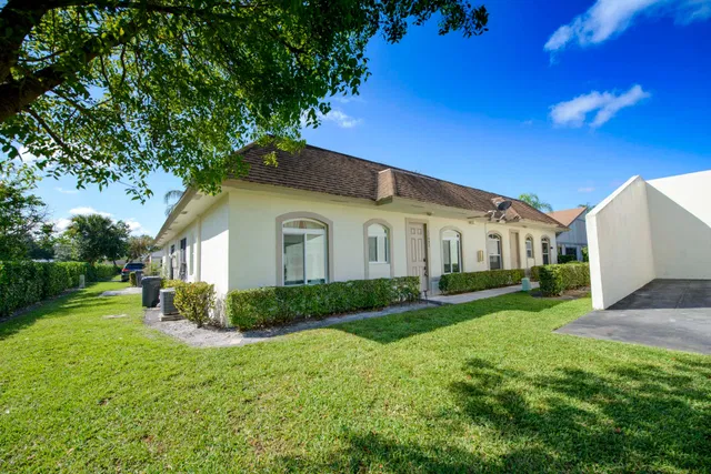 Residence photo 2