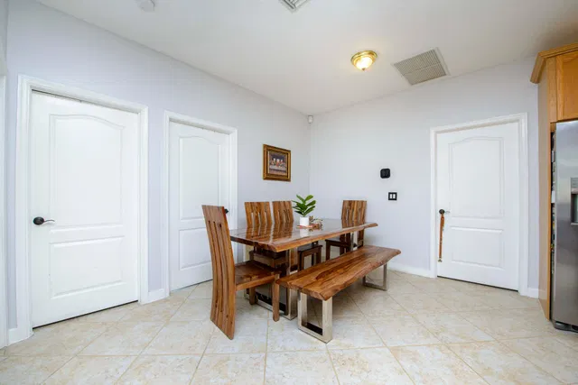 Residence photo 9